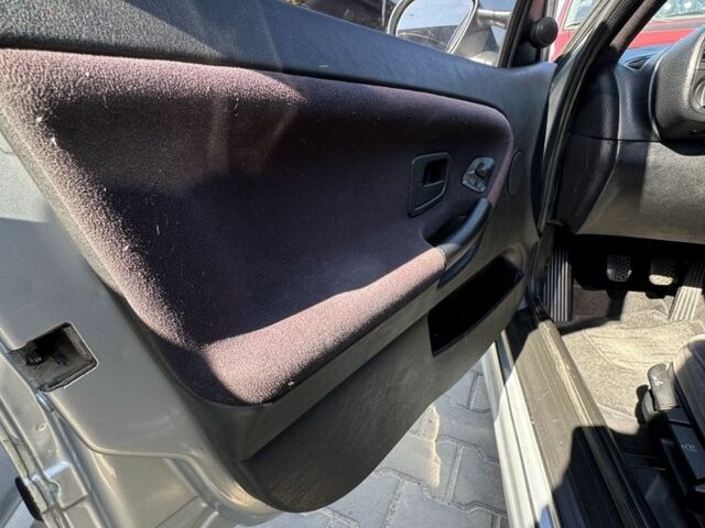 Сірий БМВ 3 Серія, об'ємом двигуна 2.8 л та пробігом 236 тис. км за 4200 $, фото 20 на Automoto.ua