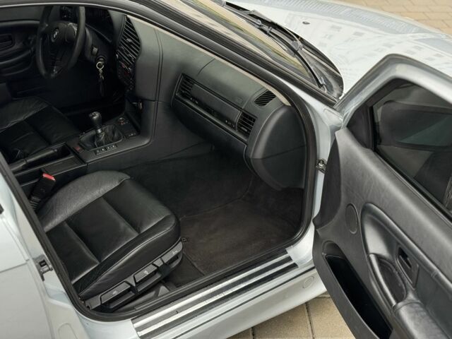 Серый БМВ 3 Серия, объемом двигателя 1.8 л и пробегом 254 тыс. км за 3550 $, фото 7 на Automoto.ua