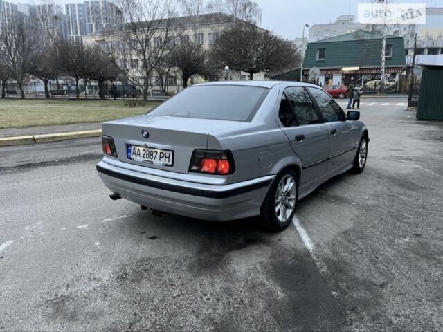 Серый БМВ 3 Серия, объемом двигателя 2 л и пробегом 400 тыс. км за 3800 $, фото 7 на Automoto.ua