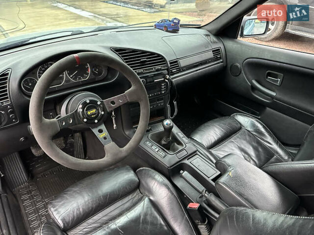 Серый БМВ 3 Серия, объемом двигателя 2.8 л и пробегом 333 тыс. км за 5900 $, фото 8 на Automoto.ua