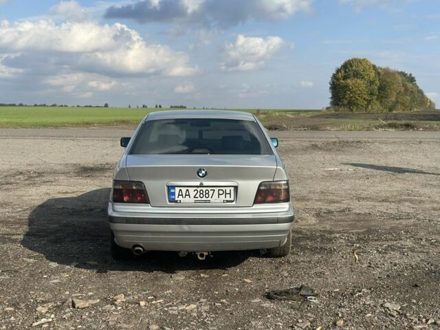 Серый БМВ 3 Серия, объемом двигателя 2 л и пробегом 400 тыс. км за 3800 $, фото 3 на Automoto.ua