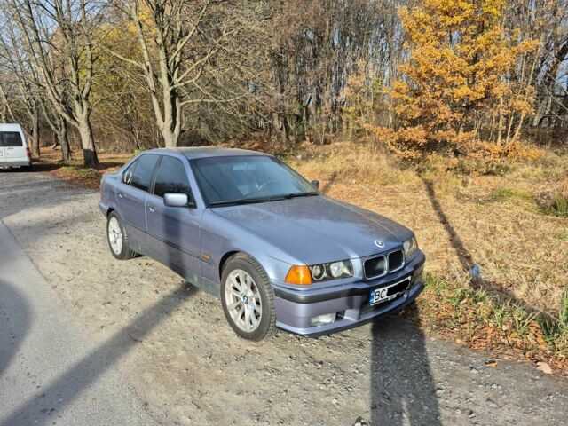 Серый БМВ 3 Серия, объемом двигателя 2 л и пробегом 340 тыс. км за 5100 $, фото 6 на Automoto.ua