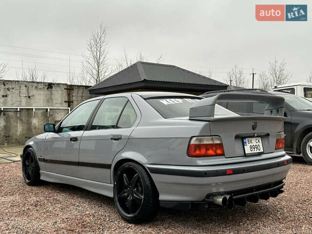 Серый БМВ 3 Серия, объемом двигателя 2.8 л и пробегом 333 тыс. км за 5900 $, фото 2 на Automoto.ua