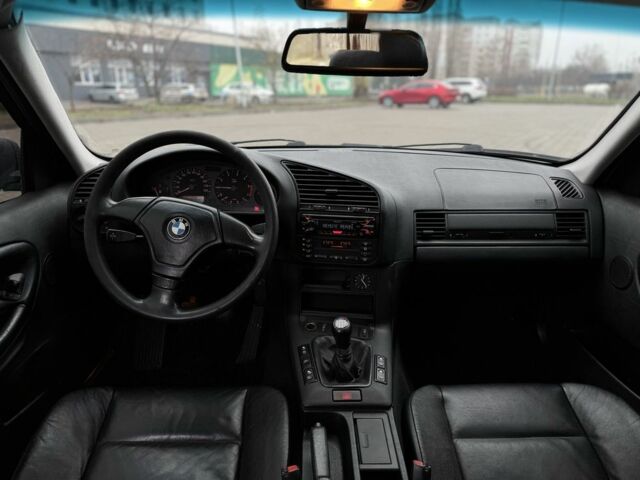 Серый БМВ 3 Серия, объемом двигателя 1.8 л и пробегом 254 тыс. км за 3550 $, фото 6 на Automoto.ua