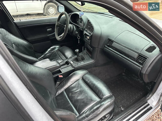 Серый БМВ 3 Серия, объемом двигателя 2.8 л и пробегом 333 тыс. км за 5900 $, фото 9 на Automoto.ua