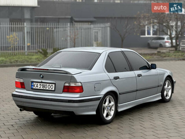 Серый БМВ 3 Серия, объемом двигателя 1.8 л и пробегом 254 тыс. км за 3550 $, фото 4 на Automoto.ua