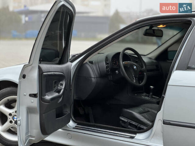 Серый БМВ 3 Серия, объемом двигателя 1.8 л и пробегом 254 тыс. км за 3550 $, фото 5 на Automoto.ua