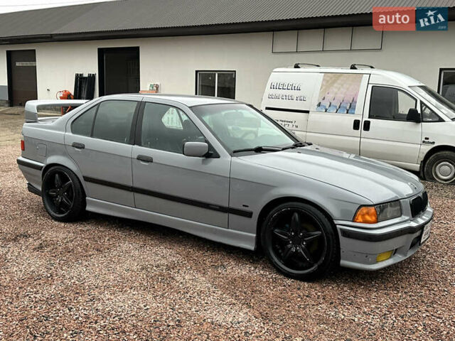 Серый БМВ 3 Серия, объемом двигателя 2.8 л и пробегом 333 тыс. км за 5900 $, фото 5 на Automoto.ua