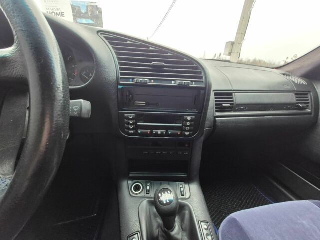 Серый БМВ 3 Серия, объемом двигателя 2 л и пробегом 340 тыс. км за 5100 $, фото 12 на Automoto.ua