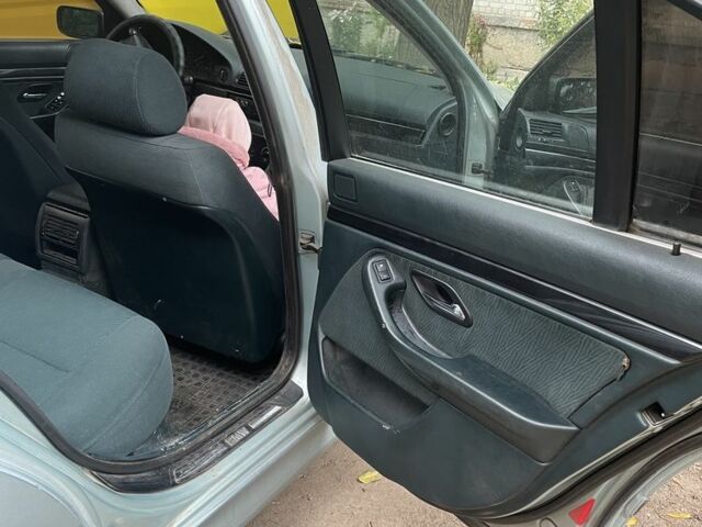 Серый БМВ 3 Серия, объемом двигателя 0 л и пробегом 2 тыс. км за 1500 $, фото 4 на Automoto.ua