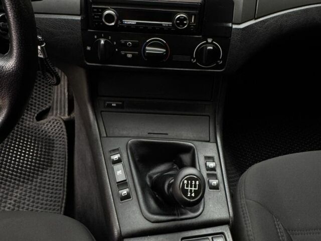 Серый БМВ 3 Серия, объемом двигателя 1.9 л и пробегом 426 тыс. км за 4790 $, фото 7 на Automoto.ua