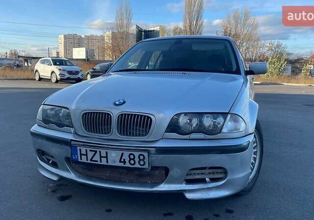 Серый БМВ 3 Серия, объемом двигателя 2 л и пробегом 233 тыс. км за 2700 $, фото 2 на Automoto.ua