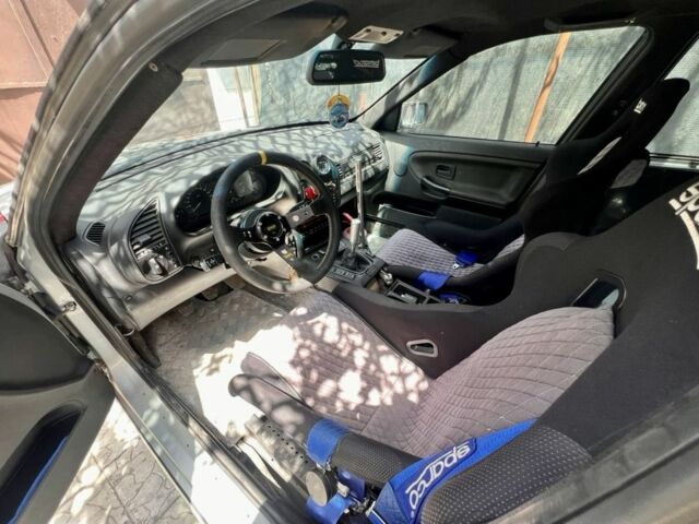 Серый БМВ 3 Серия, объемом двигателя 4 л и пробегом 10 тыс. км за 10000 $, фото 5 на Automoto.ua