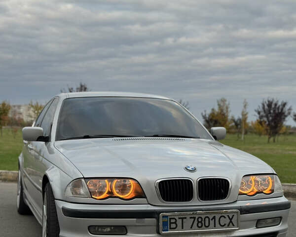 Серый БМВ 3 Серия, объемом двигателя 2.49 л и пробегом 368 тыс. км за 5500 $, фото 1 на Automoto.ua