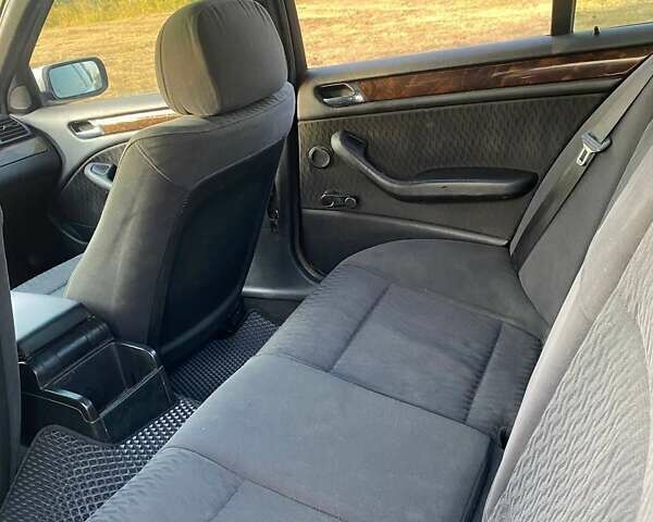 Серый БМВ 3 Серия, объемом двигателя 2 л и пробегом 333 тыс. км за 3499 $, фото 11 на Automoto.ua