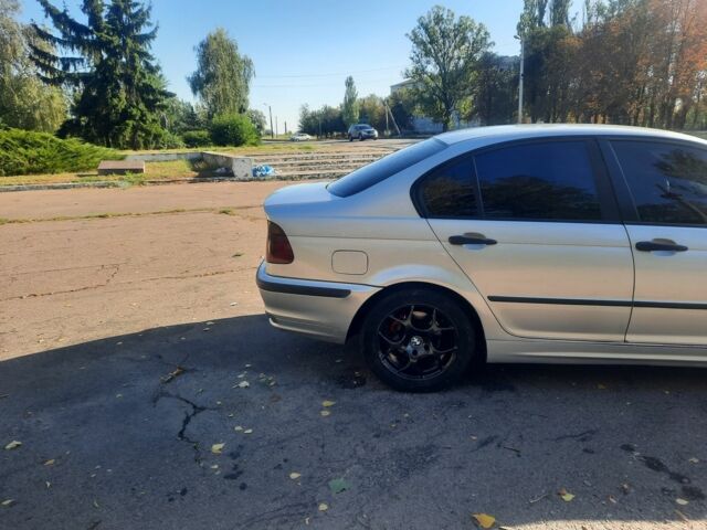 Серый БМВ 3 Серия, объемом двигателя 2 л и пробегом 357 тыс. км за 4290 $, фото 2 на Automoto.ua