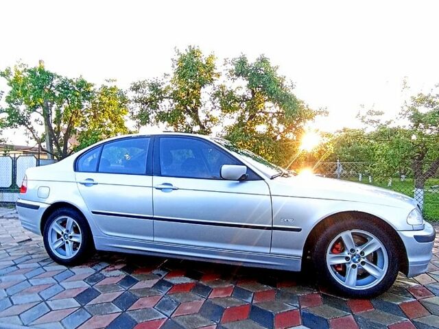 Серый БМВ 3 Серия, объемом двигателя 2 л и пробегом 335 тыс. км за 3500 $, фото 2 на Automoto.ua