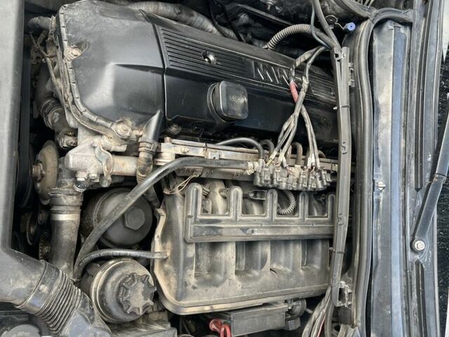Сірий БМВ 3 Серія, об'ємом двигуна 2.8 л та пробігом 350 тис. км за 5800 $, фото 5 на Automoto.ua