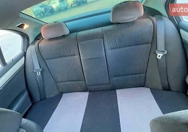 Серый БМВ 3 Серия, объемом двигателя 2 л и пробегом 233 тыс. км за 2700 $, фото 6 на Automoto.ua