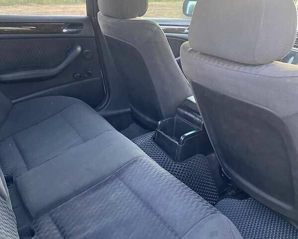 Серый БМВ 3 Серия, объемом двигателя 2 л и пробегом 333 тыс. км за 3499 $, фото 12 на Automoto.ua