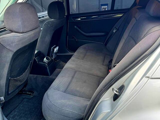 Сірий БМВ 3 Серія, об'ємом двигуна 2 л та пробігом 350 тис. км за 4800 $, фото 8 на Automoto.ua