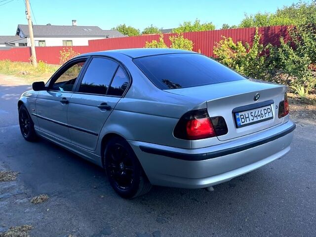 Серый БМВ 3 Серия, объемом двигателя 2 л и пробегом 303 тыс. км за 4200 $, фото 3 на Automoto.ua