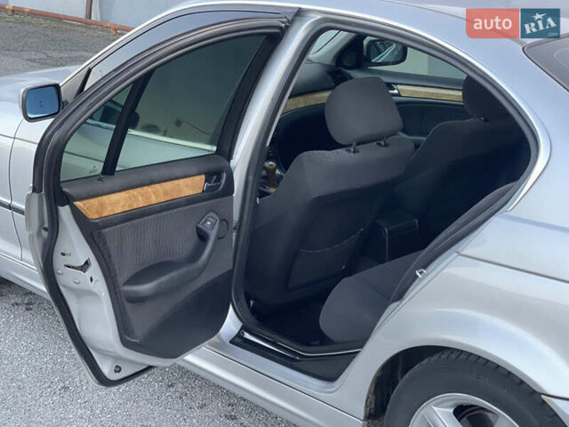 Серый БМВ 3 Серия, объемом двигателя 2.8 л и пробегом 291 тыс. км за 5200 $, фото 15 на Automoto.ua