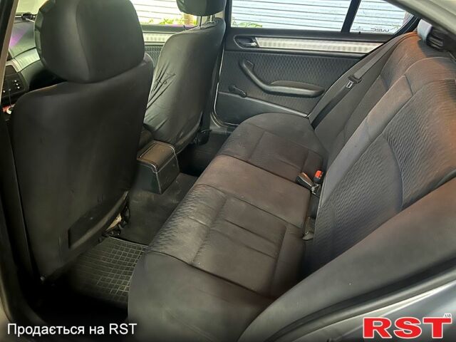 Серый БМВ 3 Серия, объемом двигателя 2 л и пробегом 388 тыс. км за 4500 $, фото 10 на Automoto.ua