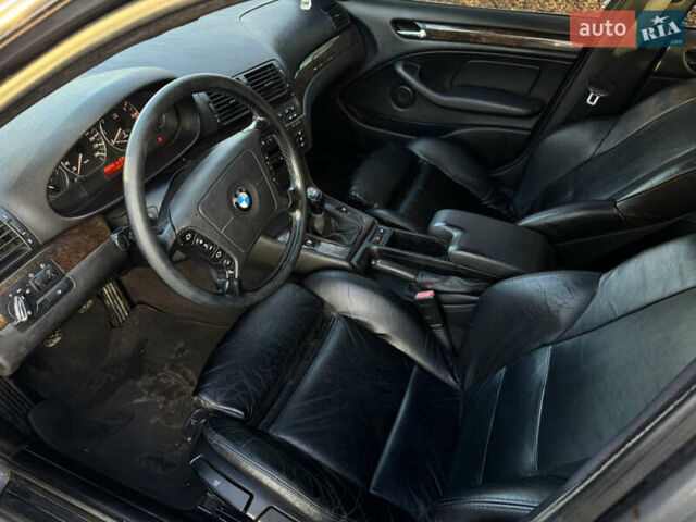 Сірий БМВ 3 Серія, об'ємом двигуна 1.9 л та пробігом 330 тис. км за 3899 $, фото 7 на Automoto.ua