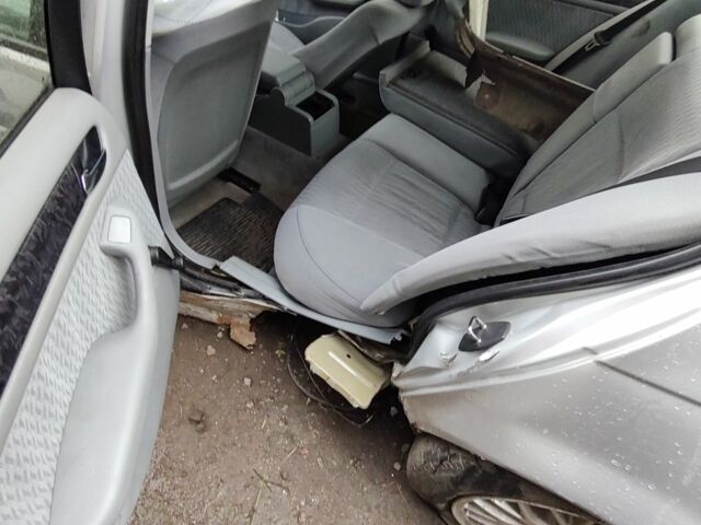 Серый БМВ 3 Серия, объемом двигателя 1.9 л и пробегом 380 тыс. км за 2100 $, фото 6 на Automoto.ua