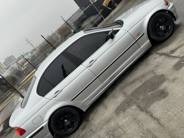 Серый БМВ 3 Серия, объемом двигателя 2.8 л и пробегом 222 тыс. км за 4700 $, фото 3 на Automoto.ua