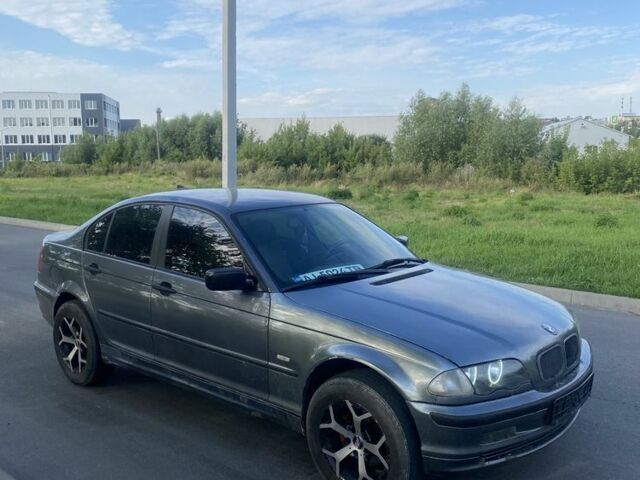 Серый БМВ 3 Серия, объемом двигателя 2 л и пробегом 330 тыс. км за 3300 $, фото 5 на Automoto.ua