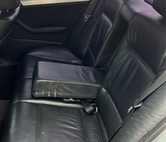 Серый БМВ 3 Серия, объемом двигателя 1.9 л и пробегом 350 тыс. км за 2800 $, фото 7 на Automoto.ua