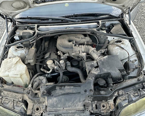 Сірий БМВ 3 Серія, об'ємом двигуна 1.9 л та пробігом 306 тис. км за 3300 $, фото 5 на Automoto.ua