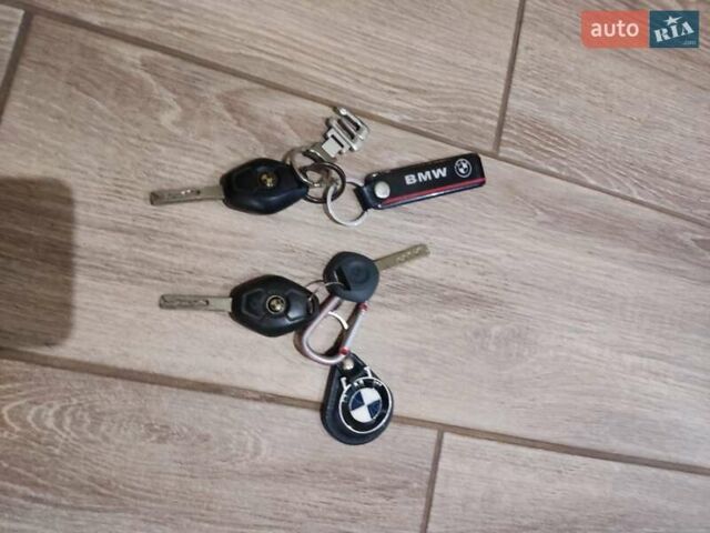 Серый БМВ 3 Серия, объемом двигателя 2 л и пробегом 228 тыс. км за 6000 $, фото 23 на Automoto.ua