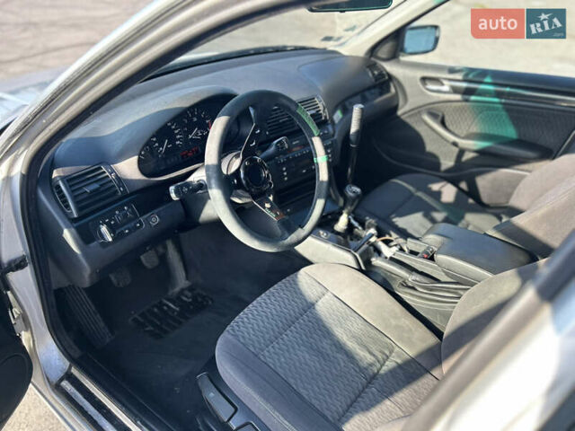 Серый БМВ 3 Серия, объемом двигателя 2.49 л и пробегом 110 тыс. км за 3900 $, фото 6 на Automoto.ua