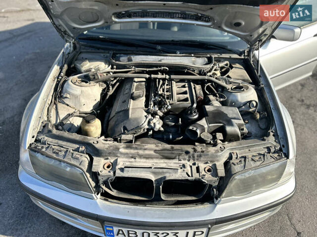 Серый БМВ 3 Серия, объемом двигателя 2.49 л и пробегом 110 тыс. км за 3900 $, фото 8 на Automoto.ua