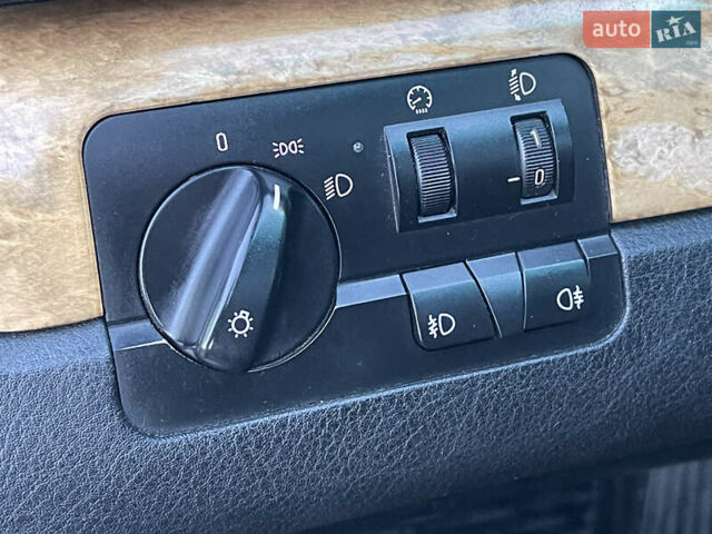 Серый БМВ 3 Серия, объемом двигателя 2.8 л и пробегом 291 тыс. км за 5200 $, фото 31 на Automoto.ua