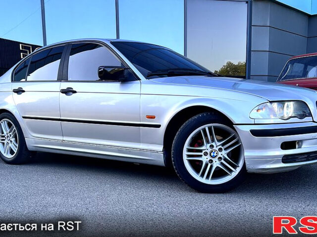 Серый БМВ 3 Серия, объемом двигателя 1.9 л и пробегом 333 тыс. км за 3950 $, фото 9 на Automoto.ua