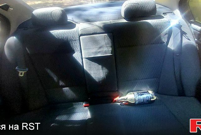 Серый БМВ 3 Серия, объемом двигателя 2 л и пробегом 285 тыс. км за 3800 $, фото 5 на Automoto.ua