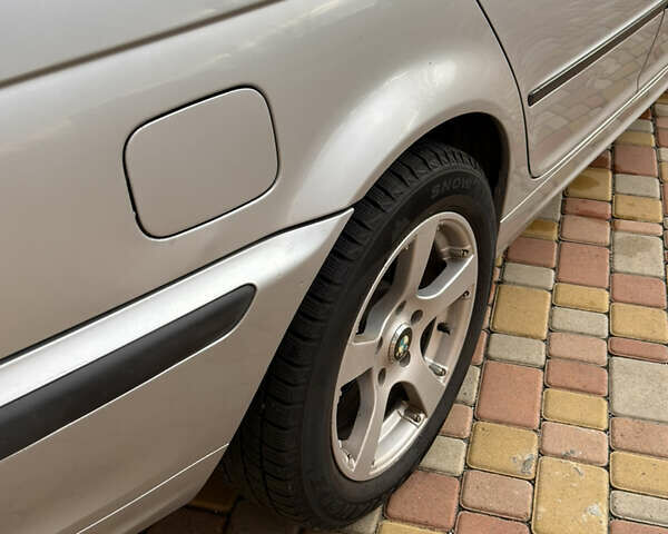 Серый БМВ 3 Серия, объемом двигателя 2 л и пробегом 278 тыс. км за 4000 $, фото 18 на Automoto.ua