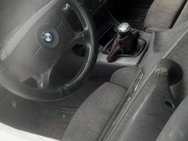 Серый БМВ 3 Серия, объемом двигателя 2 л и пробегом 280 тыс. км за 1200 $, фото 3 на Automoto.ua