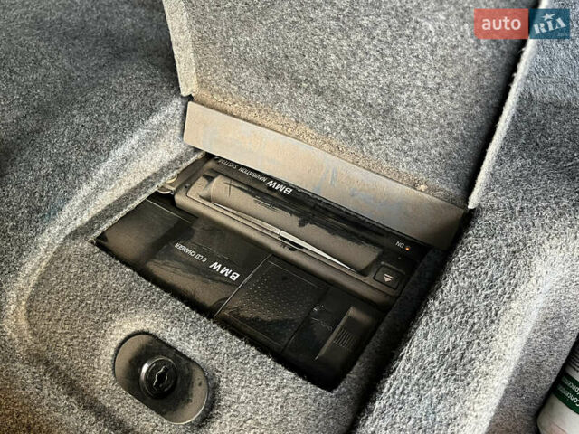 Серый БМВ 3 Серия, объемом двигателя 2.5 л и пробегом 285 тыс. км за 5500 $, фото 9 на Automoto.ua