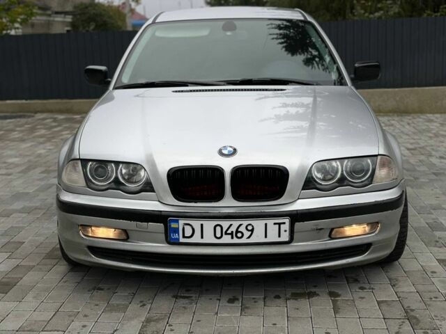 Серый БМВ 3 Серия, объемом двигателя 2 л и пробегом 300 тыс. км за 3300 $, фото 1 на Automoto.ua