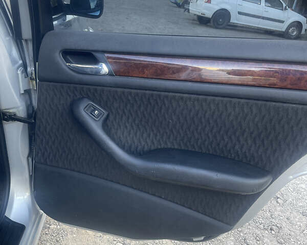Сірий БМВ 3 Серія, об'ємом двигуна 1.95 л та пробігом 450 тис. км за 4350 $, фото 18 на Automoto.ua