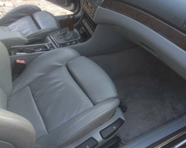 Серый БМВ 3 Серия, объемом двигателя 2.9 л и пробегом 320 тыс. км за 5500 $, фото 6 на Automoto.ua