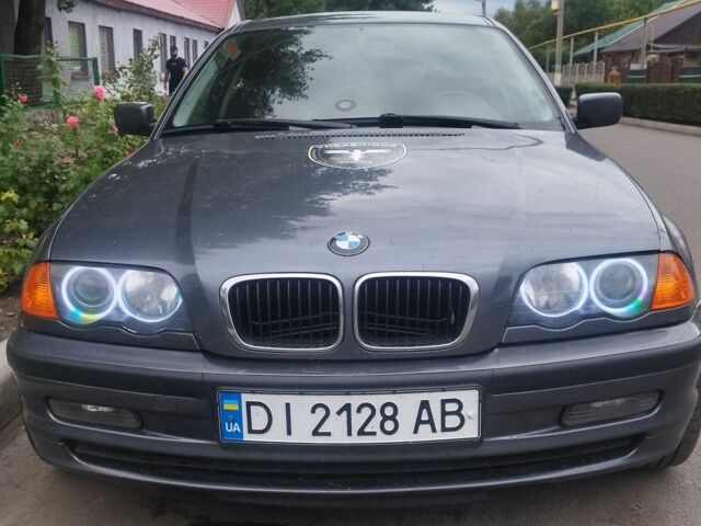 Серый БМВ 3 Серия, объемом двигателя 2 л и пробегом 400 тыс. км за 5500 $, фото 3 на Automoto.ua