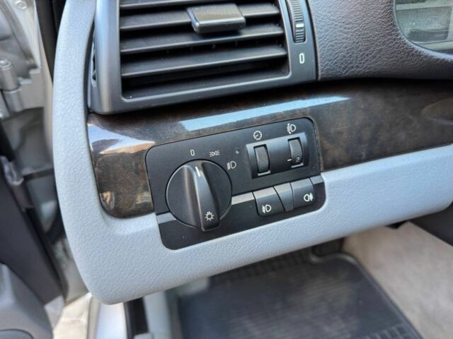 Серый БМВ 3 Серия, объемом двигателя 2 л и пробегом 144 тыс. км за 5800 $, фото 14 на Automoto.ua