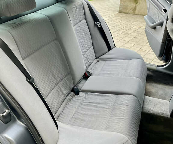 Сірий БМВ 3 Серія, об'ємом двигуна 1.95 л та пробігом 250 тис. км за 4799 $, фото 12 на Automoto.ua