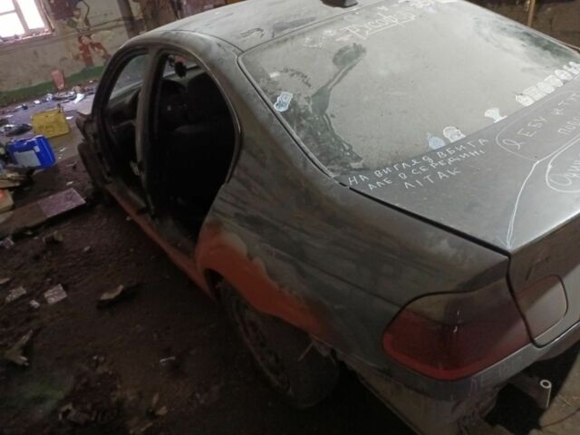 Серый БМВ 3 Серия, объемом двигателя 2 л и пробегом 234 тыс. км за 3400 $, фото 9 на Automoto.ua